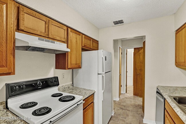 Building Photo - 475 Crabapple Ct