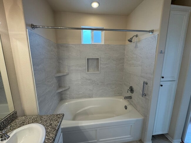 Building Photo - Sleek 3-Bed + Flex Corner Condo with Attached Tandem Garage