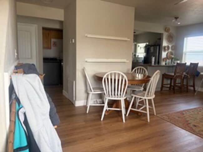 Building Photo - Beautiful 4 Bed / 2.5 Bath Home in Quiet Neighborhood