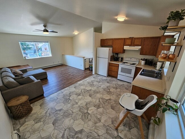 Primary Photo - Sherwood Duplex and House