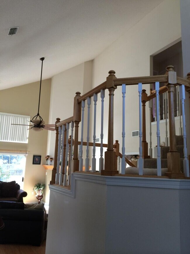 Building Photo - 880 Brande Ct