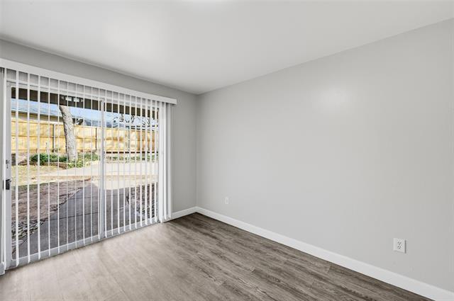 Building Photo - 2209 Normandy Dr