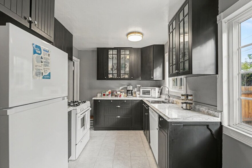 Building Photo - 7221 Vassar Ave