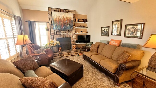 Building Photo - 294 Cobblestone Dr