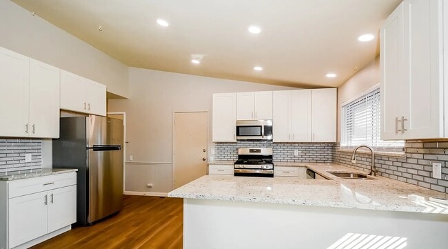 Building Photo - 2370 Stirrup Ln