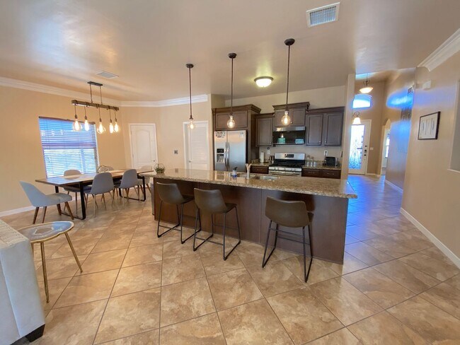 Building Photo - Northeast El Paso 3bed Refrig A/C