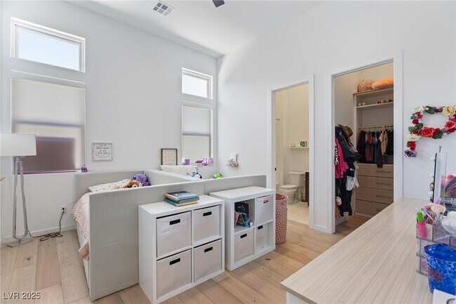 Building Photo - 10927 White Clay Dr