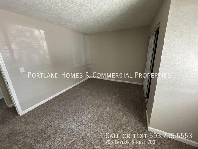 Building Photo - 703 Taylor St
