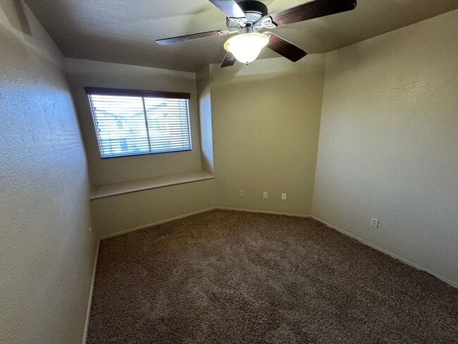 Building Photo - 3 Bedroom - 2.5 Bath - 1395 Sq. Ft. Home f...