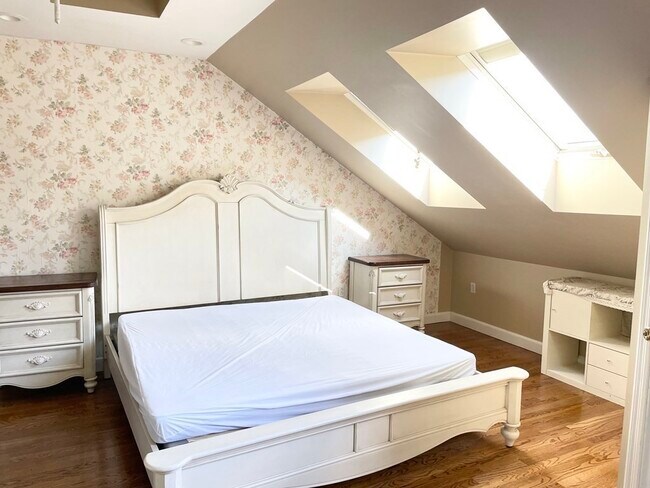 Building Photo - 29 Bay State Rd