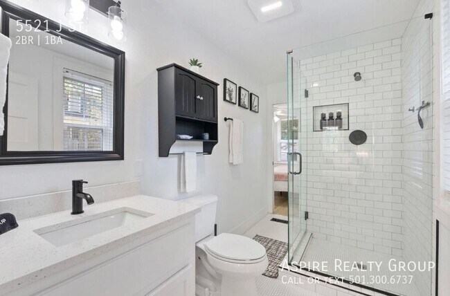 Building Photo - 5521 J St