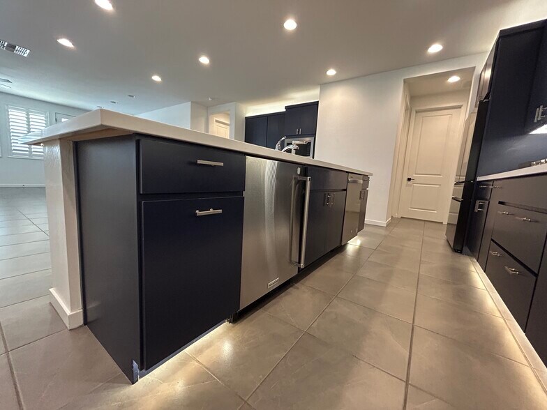 Building Photo - 21357 E Macaw Dr