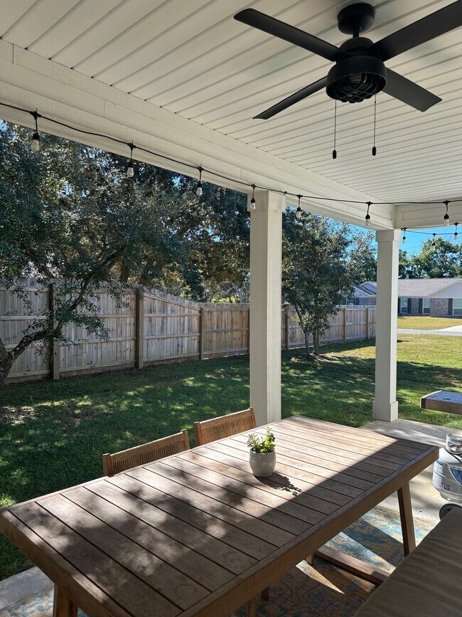 Building Photo - 4819 Whitewood Rd