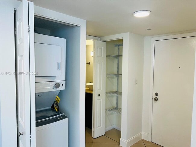 Building Photo - 770 Claughton Island Dr