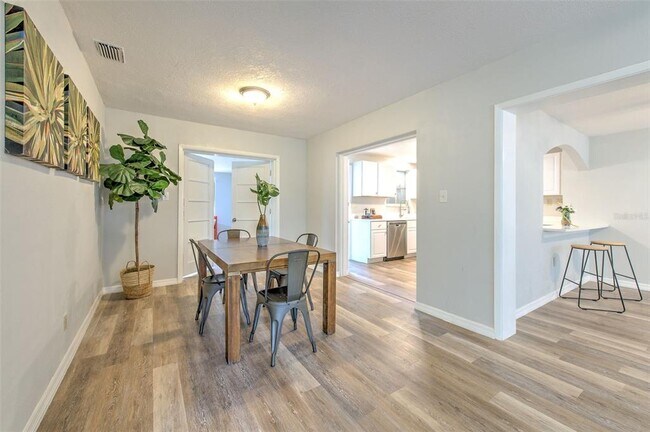 Building Photo - 1511 Meridel Ave