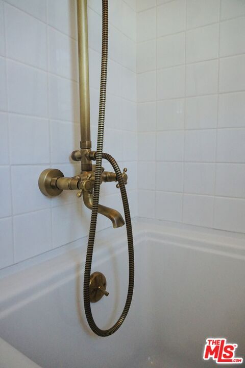 Building Photo - 459 N Bandini St