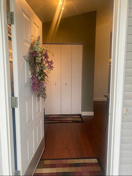Front entrance - 733 Riley Ave