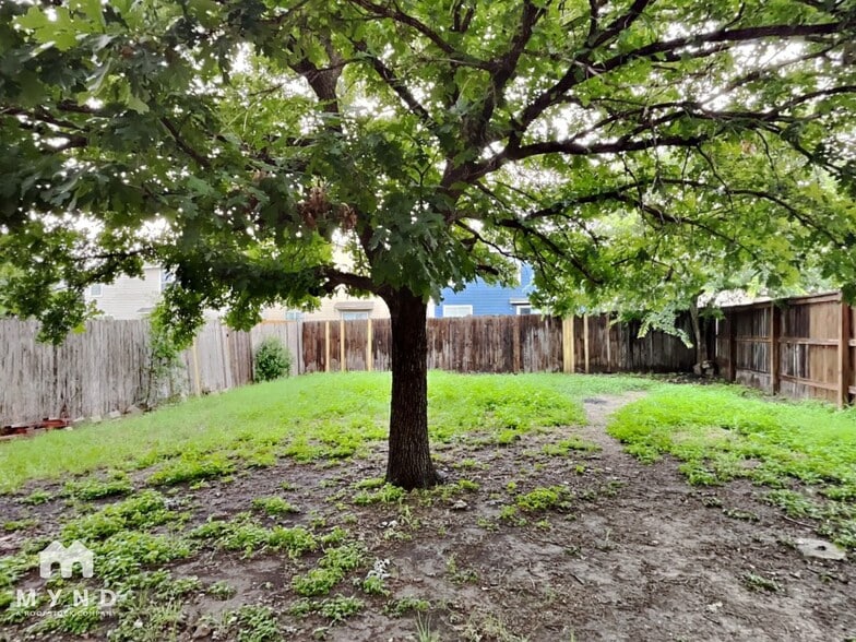 Building Photo - 4523 Rothberger Way