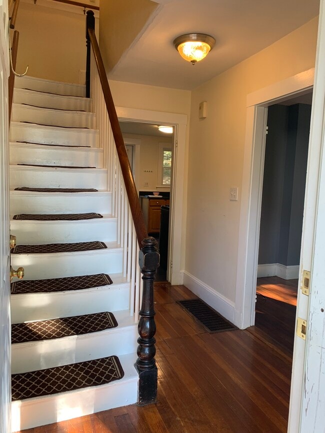 Building Photo - 64 Cedar St