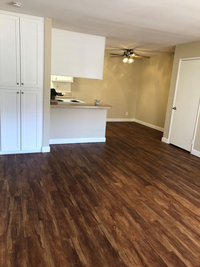 Floorplan - Parklane Apartments