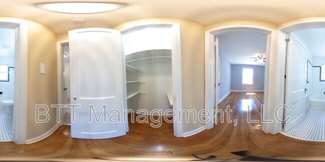 Building Photo - 812 Greenwood Cir