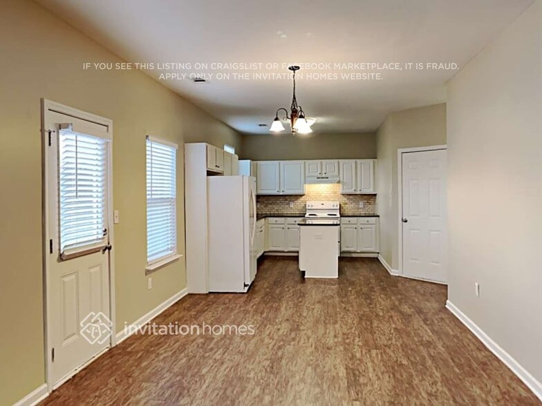 Building Photo - 318 Forrest Hills Dr