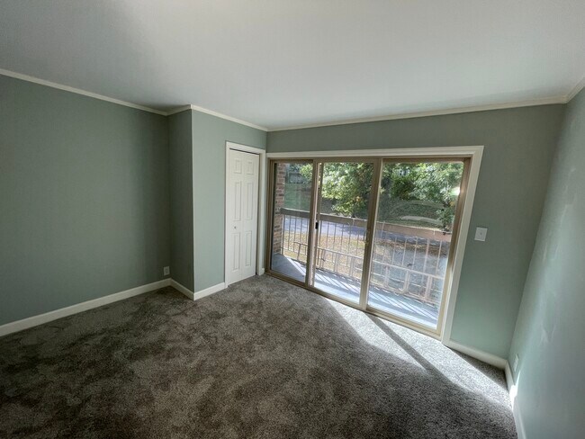 2nd bedroom - 426 Canberra Dr
