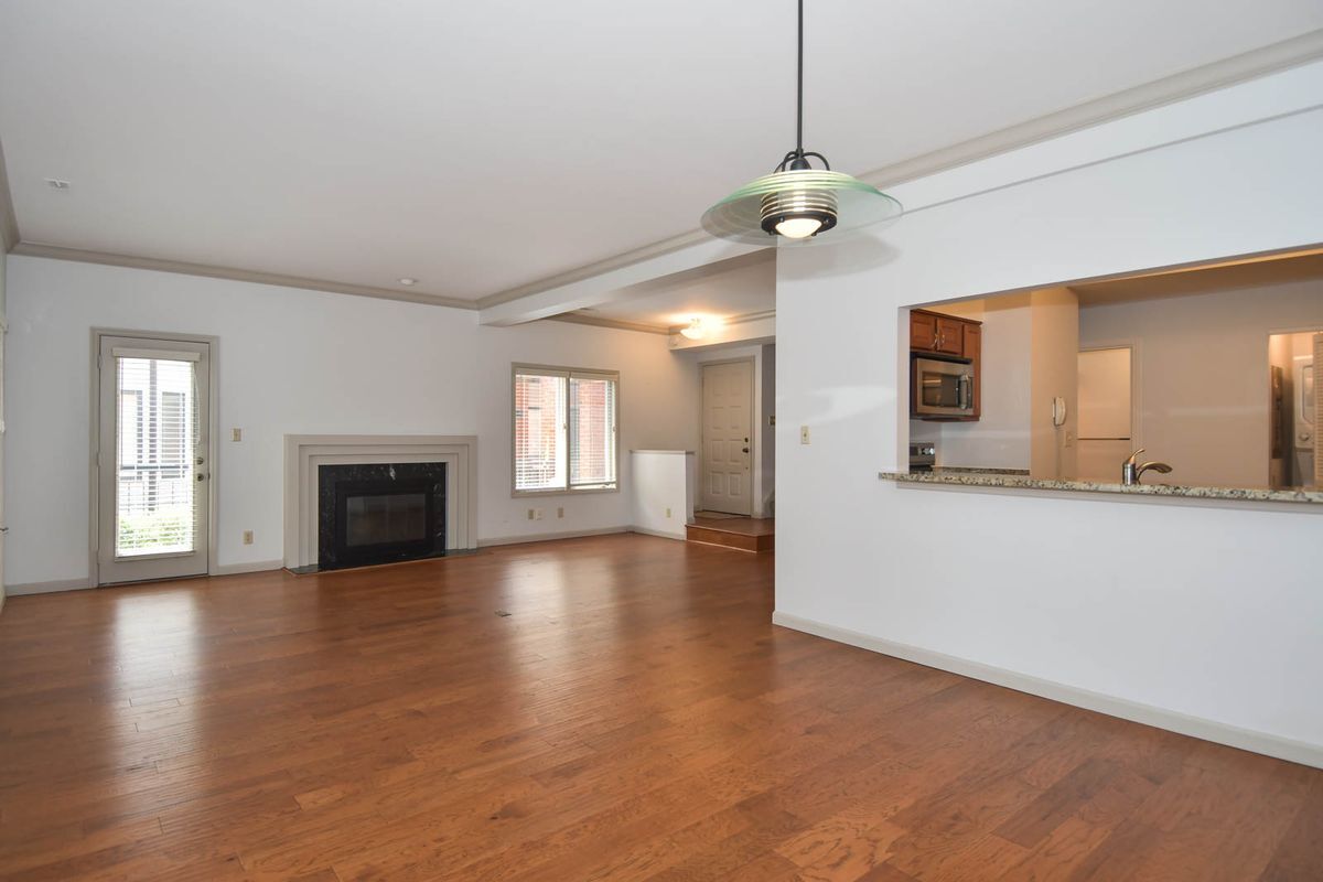 Building Photo - 4444 Lindell Blvd