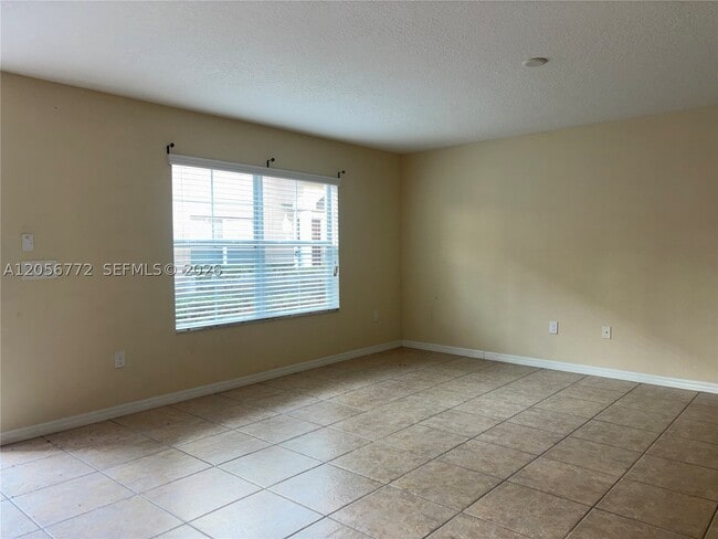 Building Photo - 362 Carina Cir