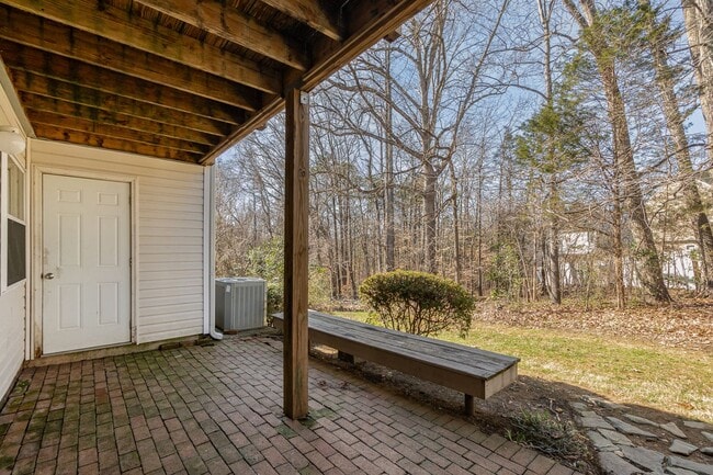 Building Photo - MOVE-IN READY!