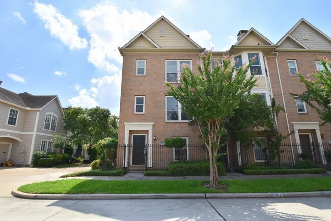 Primary Photo - 1706 Dennis St