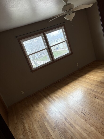 Master bedroom - 5124 N 106th St