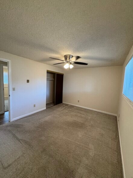 Different view of larger bedroom - 15320 NE 31st St