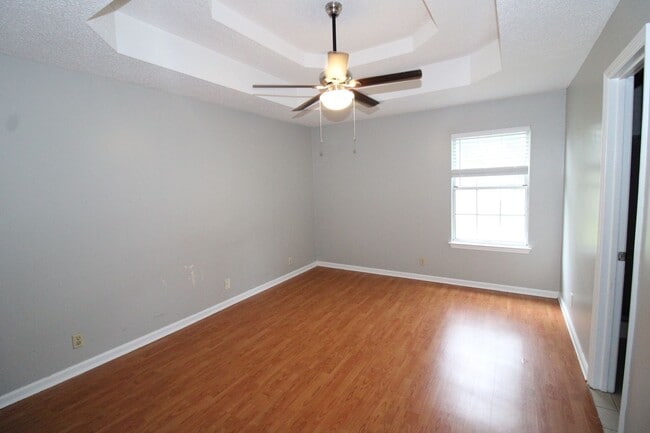 Building Photo - 3BR/2BA Home for Rent: Available Immediately