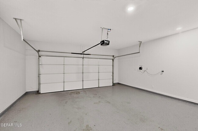 Building Photo - 968 Gulf Streams Ave
