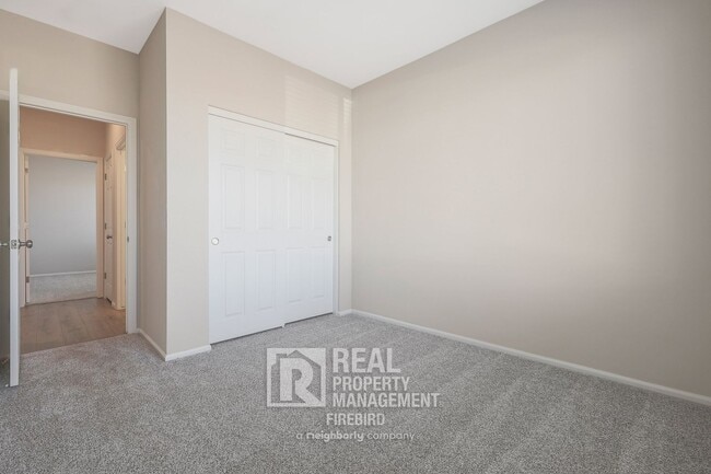 Building Photo - 17945 W Sand Hls Dr