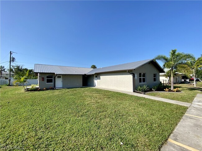 Building Photo - 11291 Linda Loma Dr