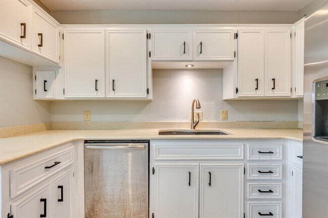 Building Photo - 8117 West Ct