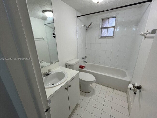 Building Photo - 8650 SW 109th Ave