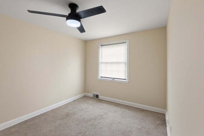 Building Photo - 8130 Kirkwall Ct