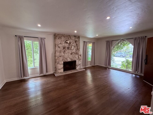 Building Photo - 1032 S Crescent Heights Blvd