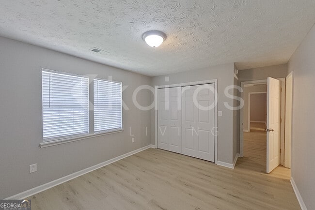 Building Photo - 341 Canada Ct