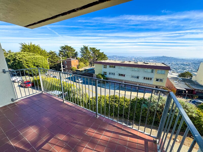 Building Photo - 150 Gardenside Dr