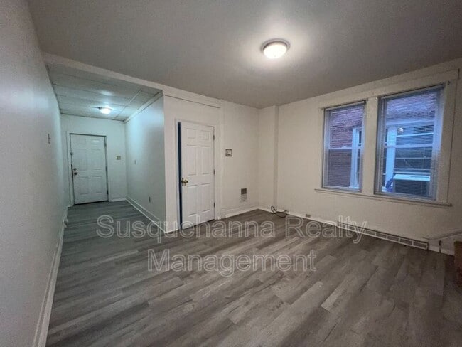 Building Photo - 1816 Boas St