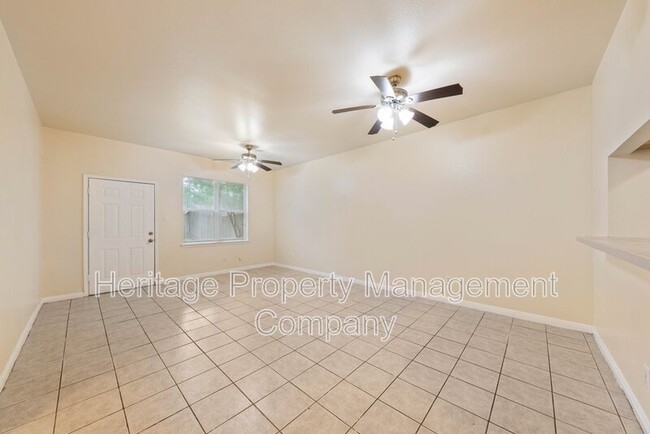 Building Photo - 518 Dukeway Dr