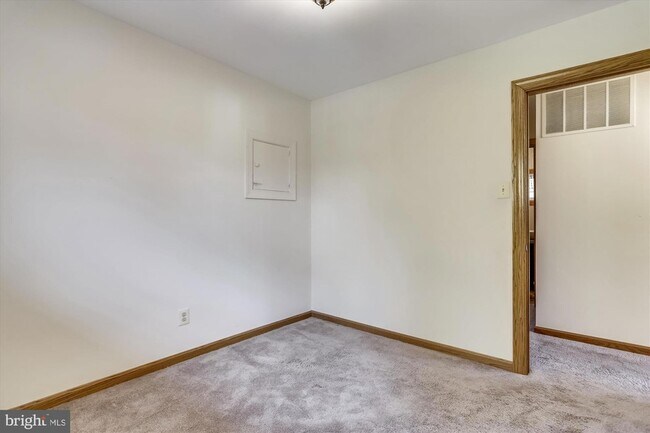 Building Photo - 6403 Tone Dr