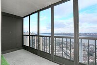 Building Photo - 300 Winston Dr