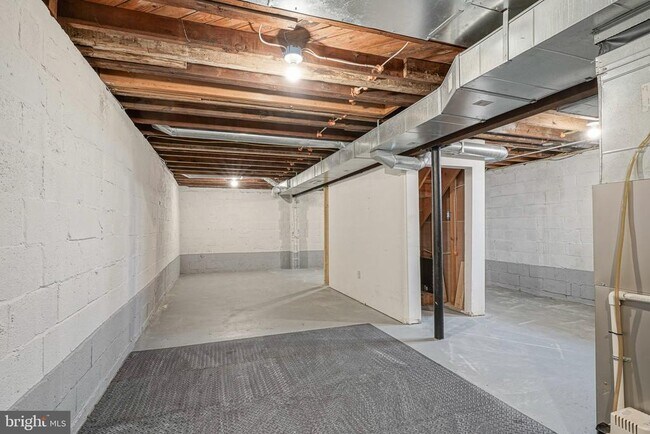 Building Photo - 20 Landing Rd