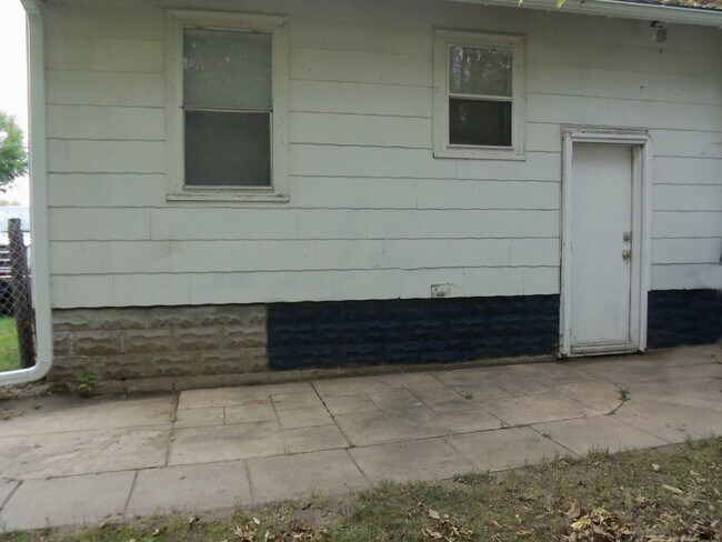 rear patio - 429 Kern St