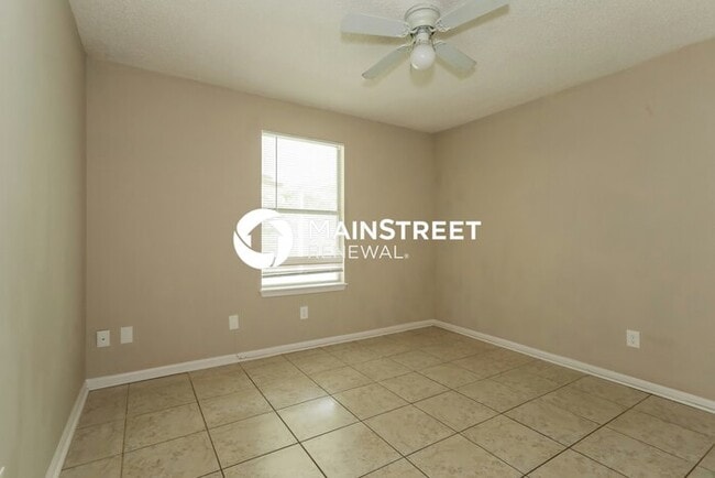 Building Photo - 4 Bedroom Pet-Friendly Home in Middleburg,...
